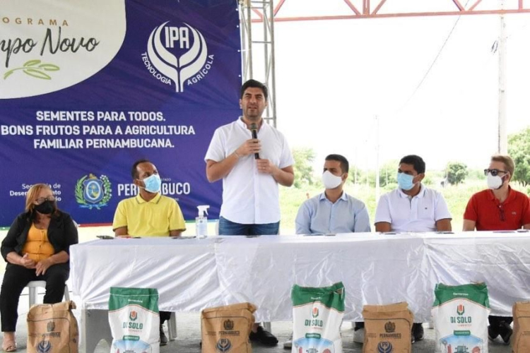 Granito recebeu nesta quinta-feira (17) sementes do programa Campo Novo, desenvolvido pelo IPA.