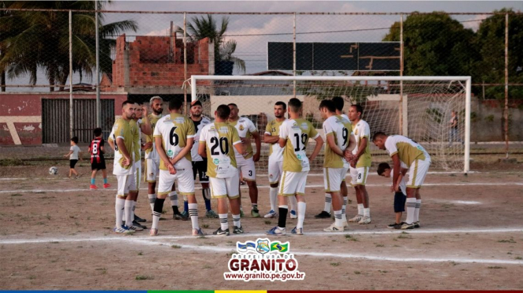 CAMPEONATO DE FUTEBOL DE CAMPO MOVIMENTA ESPORTE EM GRANITO.