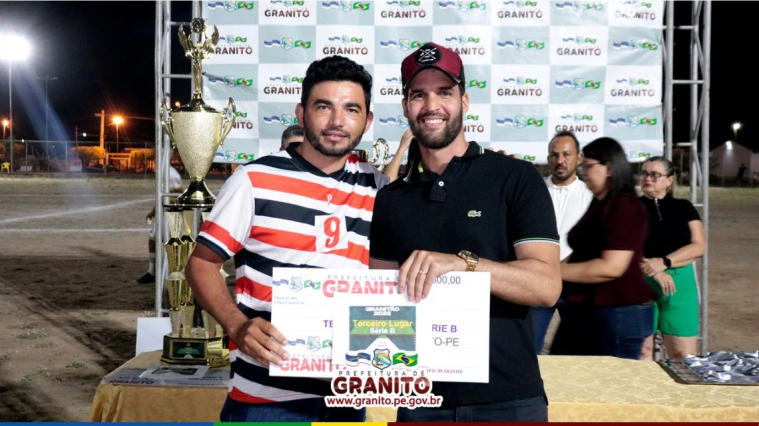 CAMPEONATO DE FUTEBOL DE CAMPO MOVIMENTA ESPORTE EM GRANITO.