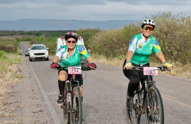 PEDALANDO PELA SAÚDE E PELO BEM-ESTAR