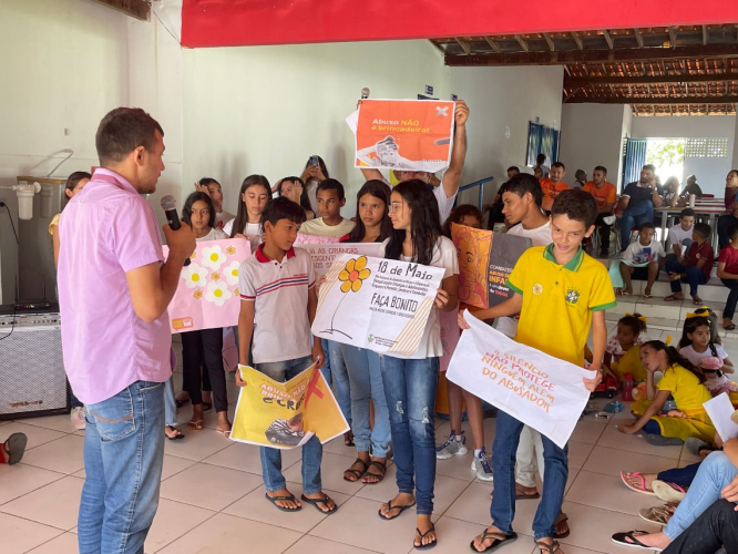RANCHARIA FEZ BONITO NO ENCERRAMENTO DA CAMPANHA MAIO LARANJA.