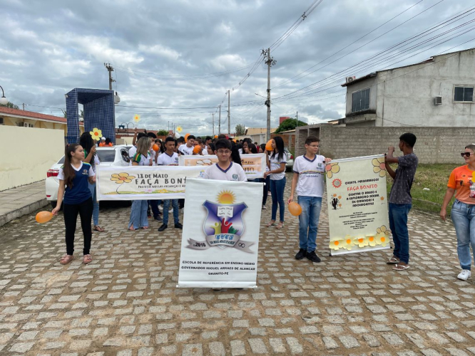 REGISTROS DA MOBILIZAÇÃO EM PROL DA CAMPANHA MAIO LARANJA EM GRANITO!