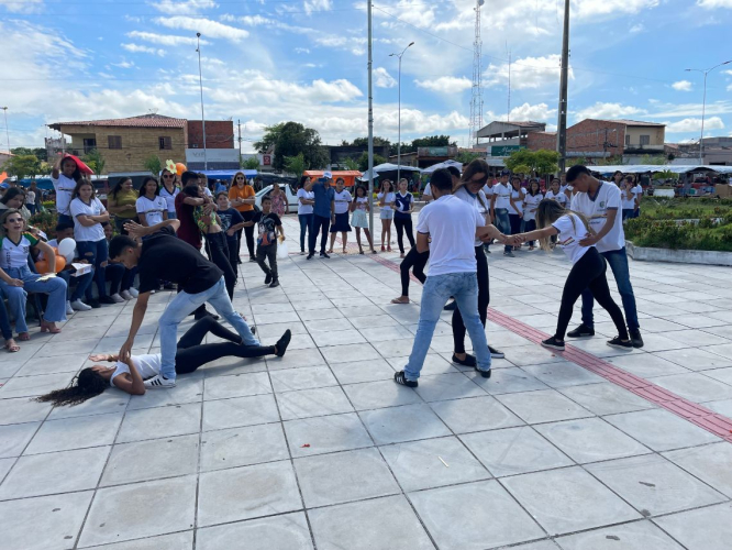 REGISTROS DA MOBILIZAÇÃO EM PROL DA CAMPANHA MAIO LARANJA EM GRANITO!