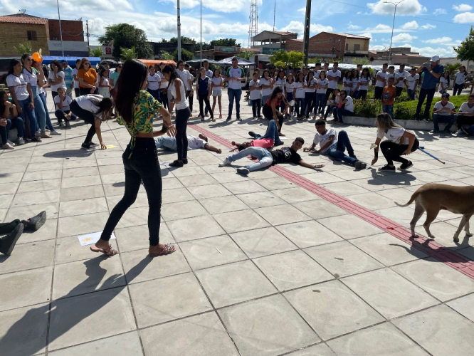 REGISTROS DA MOBILIZAÇÃO EM PROL DA CAMPANHA MAIO LARANJA EM GRANITO!