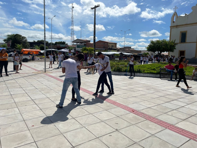 REGISTROS DA MOBILIZAÇÃO EM PROL DA CAMPANHA MAIO LARANJA EM GRANITO!