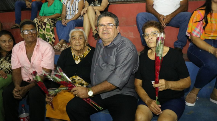 Registros do evento em prol do Dia Das Mães.