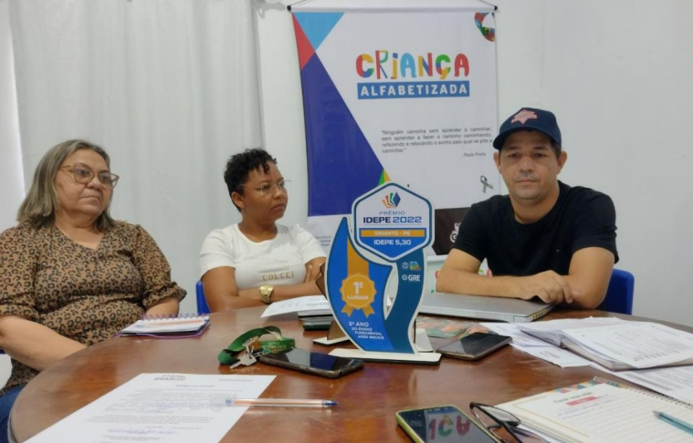 Reunião Extraordinária na Secretaria de Educação: com os diretores e diretoras recém-empossados e a equipe da SEDUC.