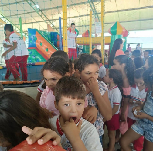 ALEGRIA E MUITA DIVERSÃO MARCAM O INÍCIO DESTE ANO LETIVO!