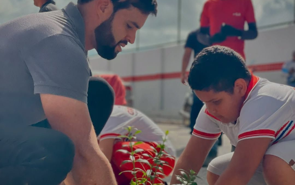 Granito realiza ação de arborização na Avenida José Saraiva Xavier com ampla participação da comunidade