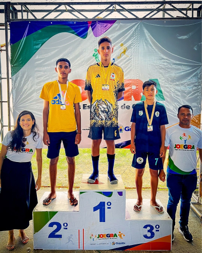 Orgulho que corre no peito! Entrega das medalhas do atletismo nos Jogos Escolares de Granito