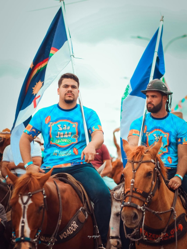 Cavalgada Rosalvo Xavier emociona público na programação do São João 2025 em Granito